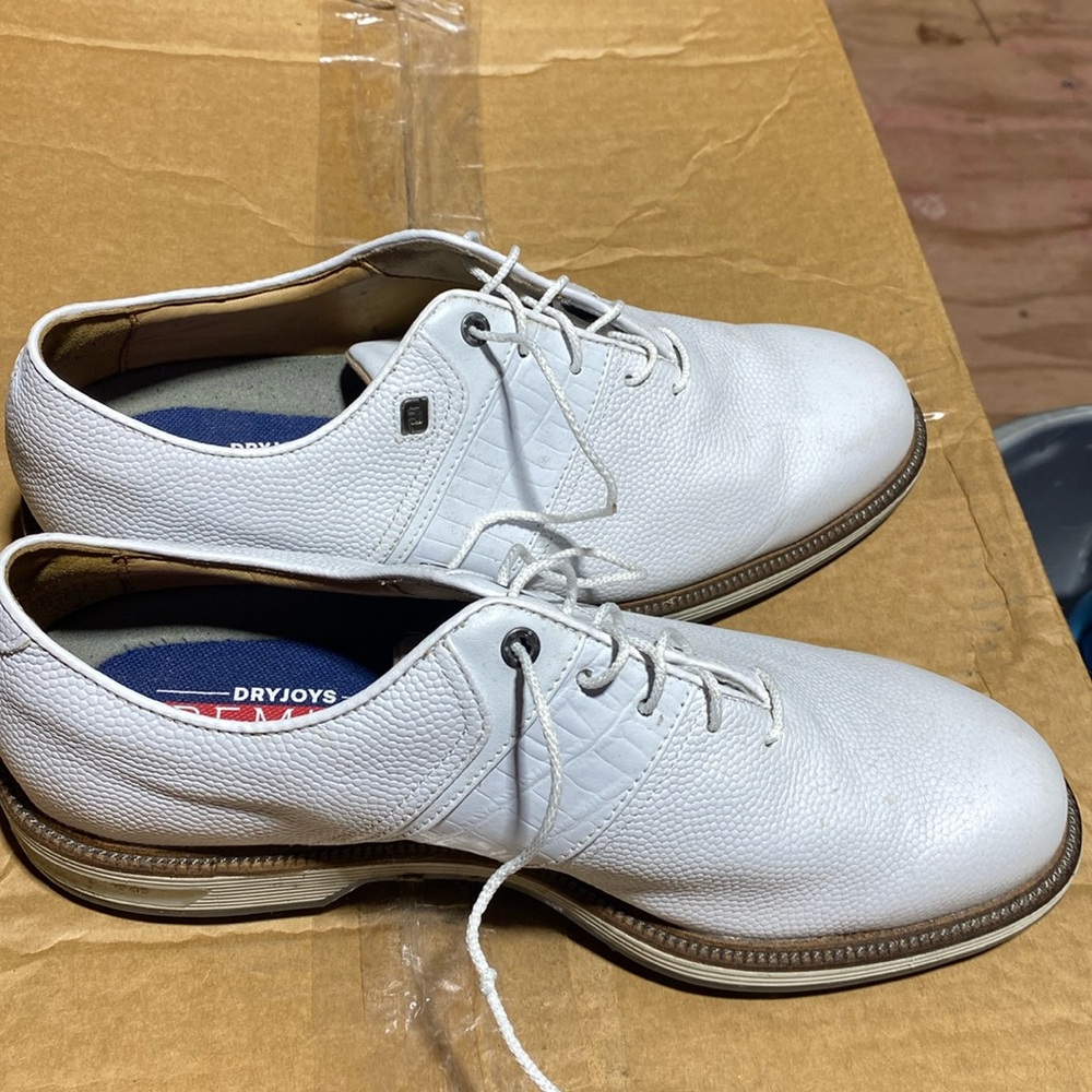 FootJoy “Dryjoy Premier”